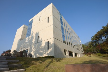 더크레스트